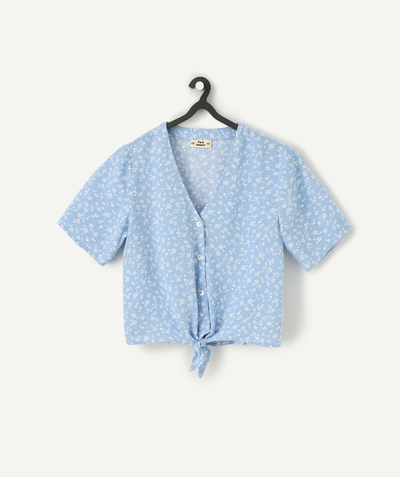 Teenage girl radius - short-sleeved blouse for girls in light blue viscose with floral print