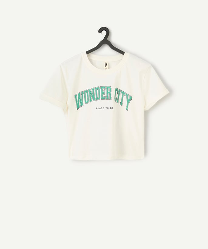   - white organic cotton short-sleeved t-shirt with wonder city message