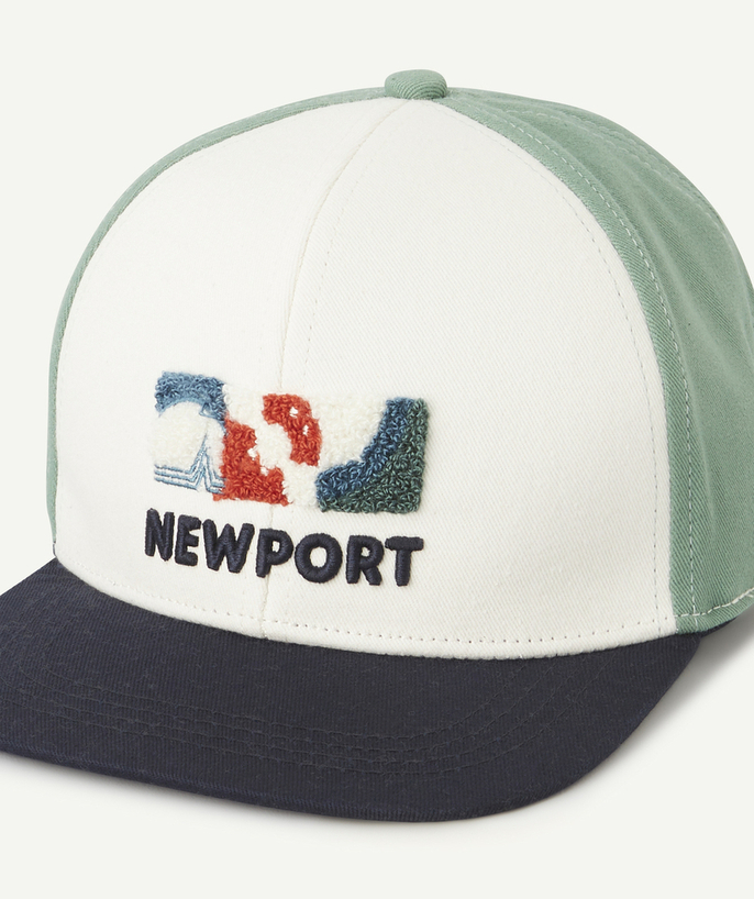   - casquette garçon blanc vert et bleu marine avec message brodé 