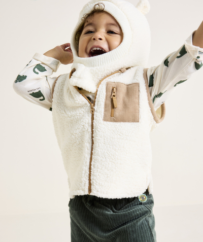 CategoryModel (8824666751118@2852)  - sleeveless baby boy cardigan in ecru sherpa with ribbed details