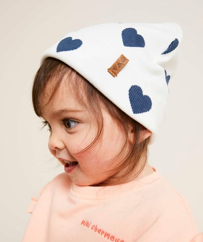 CategoryModel (8821753348238@44286)  - baby girl hat in ecru recycled fiber with navy blue heart print