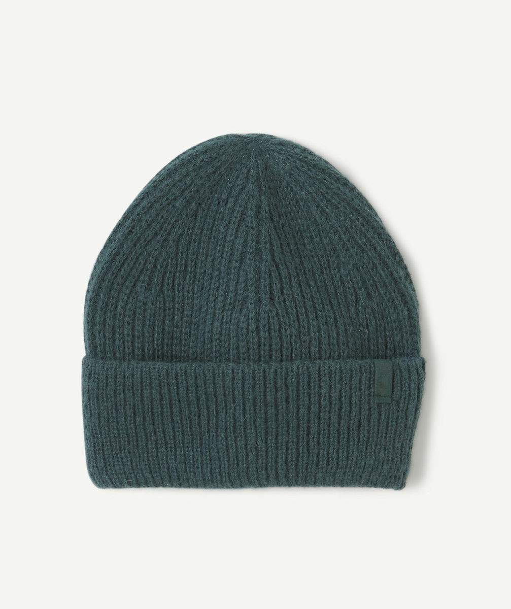   - girl's beanie in fir green recycled fiber