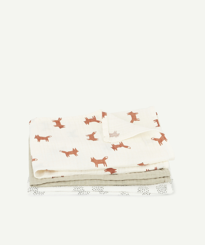   - PACK OF THREE BABIES' OLIVE GREEN FOX CLOTHS IN ORGANIC COTTON