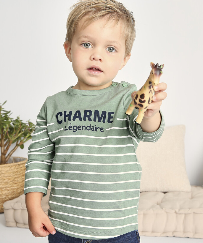   - LE T-SHIRT KAKI RAYÉ BLANC EN COTON BIOLOGIQUE AVEC MESSAGE