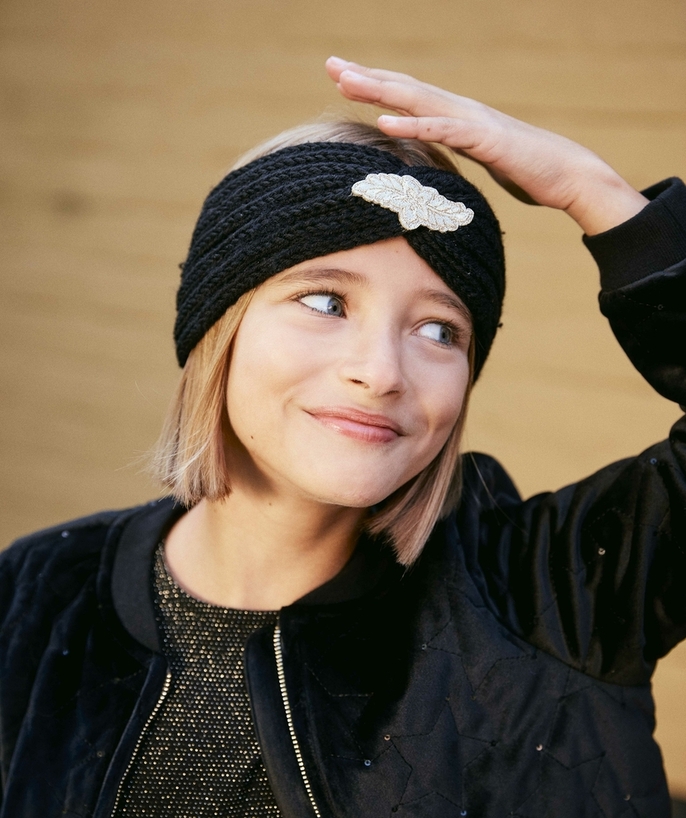   - GIRLS' BLACK KNITTED HEADBAND WITH A SILVER COLOR LEAF