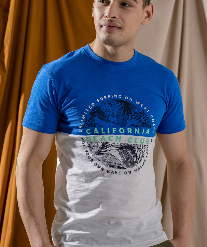   - BLUE AND WHITE T-SHIRT WITH A CALIFORNIAN DESIGN