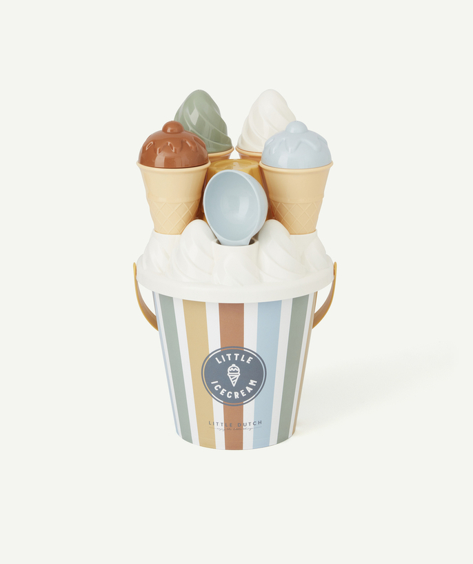   - BLUE BEACH BUCKET WITH ICE CREAMS