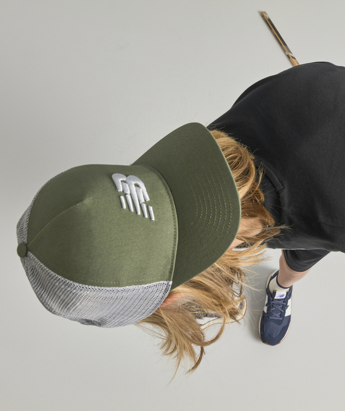   - CASQUETTE VERTE AVEC FILET EN COTON