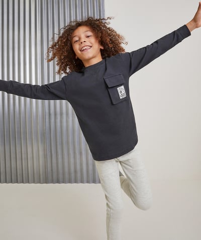 CategoryModel (8821761507470@9206)  - BOYS' GREY LONG-SLEEVED ORGANIC COTTON T-SHIRT WITH AN EMBROIDERED PATCH